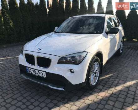БМВ Х1 2010 в Львове на Automoto.ua Белый БМВ Х1, объемом двигателя 2 л и пробегом 199 тыс. км за 12100 $, фото 4 на Automoto.ua