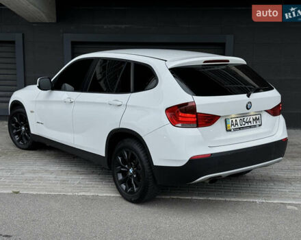 Белый БМВ Х1, объемом двигателя 2 л и пробегом 161 тыс. км за 11700 $, фото 3 на Automoto.ua
