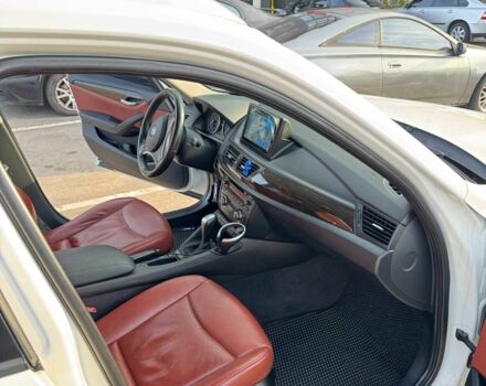 Белый БМВ Х1, объемом двигателя 3 л и пробегом 179 тыс. км за 11000 $, фото 4 на Automoto.ua