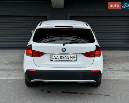 Белый БМВ Х1, объемом двигателя 2 л и пробегом 161 тыс. км за 11700 $, фото 5 на Automoto.ua