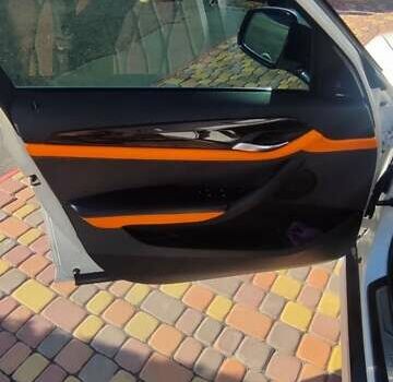 Белый БМВ Х1, объемом двигателя 2 л и пробегом 178 тыс. км за 15000 $, фото 8 на Automoto.ua