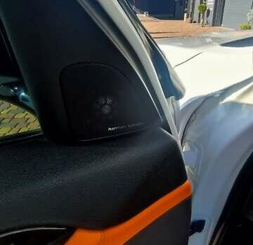 Белый БМВ Х1, объемом двигателя 2 л и пробегом 178 тыс. км за 15000 $, фото 10 на Automoto.ua