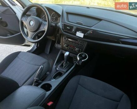 Белый БМВ Х1, объемом двигателя 2 л и пробегом 179 тыс. км за 9699 $, фото 17 на Automoto.ua