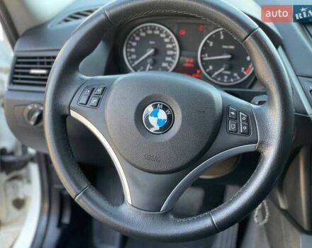 Белый БМВ Х1, объемом двигателя 2 л и пробегом 179 тыс. км за 9699 $, фото 18 на Automoto.ua