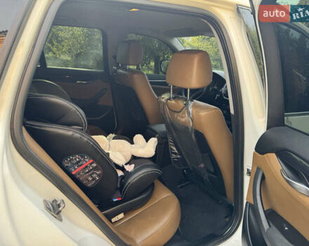 Білий БМВ Х1, об'ємом двигуна 2 л та пробігом 349 тис. км за 12500 $, фото 13 на Automoto.ua
