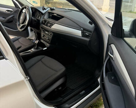 Білий БМВ Х1, об'ємом двигуна 2 л та пробігом 160 тис. км за 12900 $, фото 9 на Automoto.ua