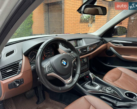 Білий БМВ Х1, об'ємом двигуна 2 л та пробігом 235 тис. км за 15100 $, фото 34 на Automoto.ua