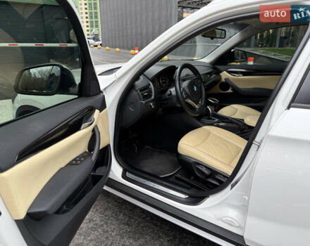 Білий БМВ Х1, об'ємом двигуна 2 л та пробігом 113 тис. км за 13990 $, фото 18 на Automoto.ua