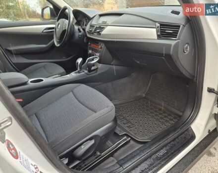 Белый БМВ Х1, объемом двигателя 2 л и пробегом 243 тыс. км за 14500 $, фото 87 на Automoto.ua