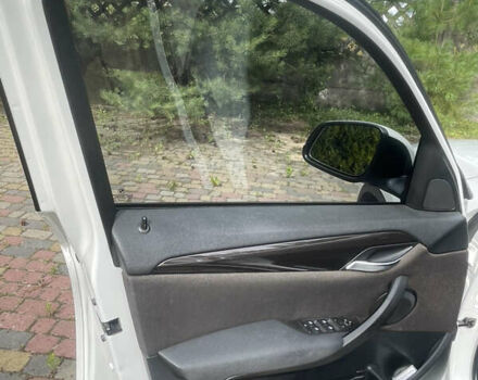 Белый БМВ Х1, объемом двигателя 2 л и пробегом 251 тыс. км за 11800 $, фото 14 на Automoto.ua