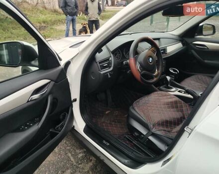Белый БМВ Х1, объемом двигателя 2 л и пробегом 150 тыс. км за 12000 $, фото 3 на Automoto.ua
