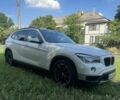Белый БМВ Х1, объемом двигателя 2 л и пробегом 150 тыс. км за 12499 $, фото 1 на Automoto.ua