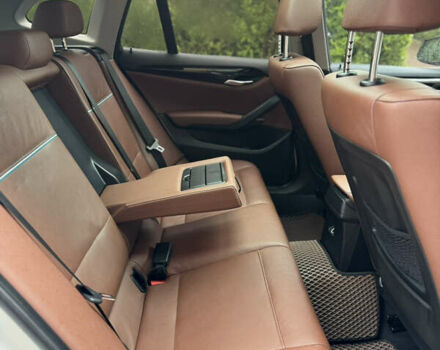 Білий БМВ Х1, об'ємом двигуна 2 л та пробігом 235 тис. км за 15100 $, фото 16 на Automoto.ua