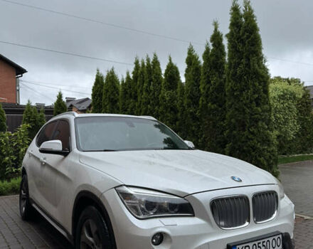 Білий БМВ Х1, об'ємом двигуна 2 л та пробігом 235 тис. км за 15100 $, фото 1 на Automoto.ua