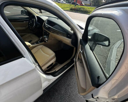 Білий БМВ Х1, об'ємом двигуна 2 л та пробігом 203 тис. км за 13100 $, фото 10 на Automoto.ua