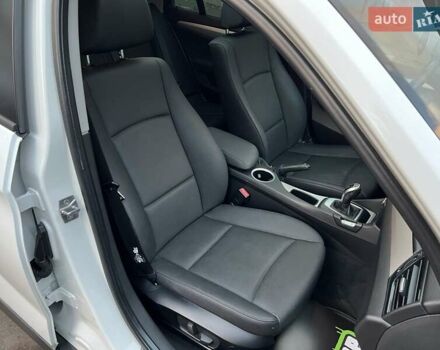 Белый БМВ Х1, объемом двигателя 2 л и пробегом 149 тыс. км за 11800 $, фото 20 на Automoto.ua