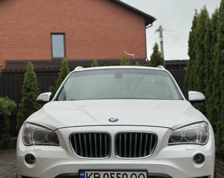 Білий БМВ Х1, об'ємом двигуна 2 л та пробігом 235 тис. км за 15100 $, фото 25 на Automoto.ua
