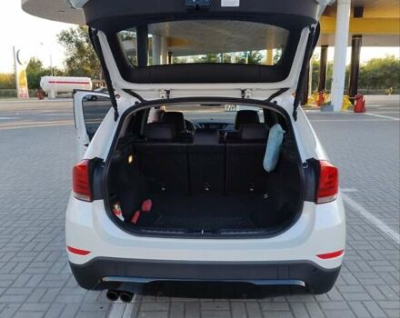 Білий БМВ Х1, об'ємом двигуна 2 л та пробігом 152 тис. км за 15500 $, фото 19 на Automoto.ua