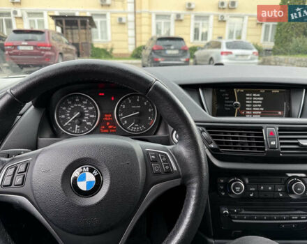 Белый БМВ Х1, объемом двигателя 2 л и пробегом 246 тыс. км за 12000 $, фото 18 на Automoto.ua