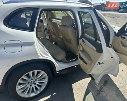 Белый БМВ Х1, объемом двигателя 2 л и пробегом 274 тыс. км за 12500 $, фото 12 на Automoto.ua