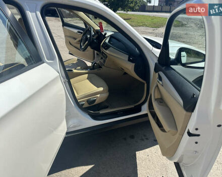 Белый БМВ Х1, объемом двигателя 2 л и пробегом 274 тыс. км за 12500 $, фото 11 на Automoto.ua