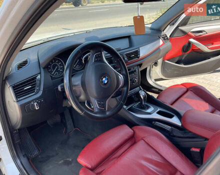 Белый БМВ Х1, объемом двигателя 2 л и пробегом 230 тыс. км за 10000 $, фото 5 на Automoto.ua
