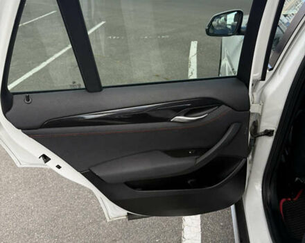 Білий БМВ Х1, об'ємом двигуна 2 л та пробігом 286 тис. км за 11800 $, фото 11 на Automoto.ua