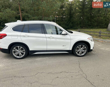 БМВ Х1 2016 в Киеве на Automoto.ua Белый БМВ Х1, объемом двигателя 2 л и пробегом 118 тыс. км за 21500 $, фото 15 на Automoto.ua