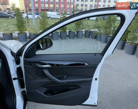 Белый БМВ Х1, объемом двигателя 2 л и пробегом 159 тыс. км за 15900 $, фото 24 на Automoto.ua