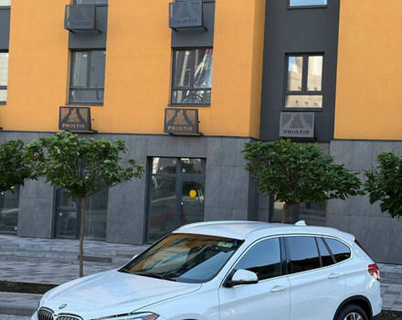 Білий БМВ Х1, об'ємом двигуна 2 л та пробігом 245 тис. км за 16600 $, фото 6 на Automoto.ua