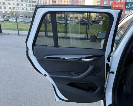Белый БМВ Х1, объемом двигателя 2 л и пробегом 159 тыс. км за 15900 $, фото 32 на Automoto.ua