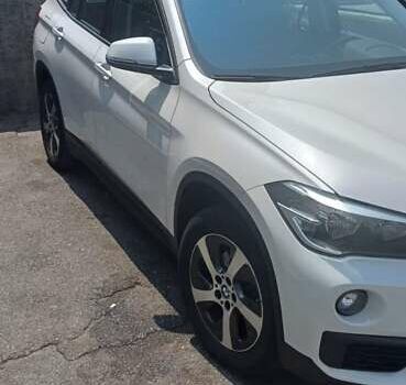 Белый БМВ Х1, объемом двигателя 2 л и пробегом 260 тыс. км за 15300 $, фото 3 на Automoto.ua