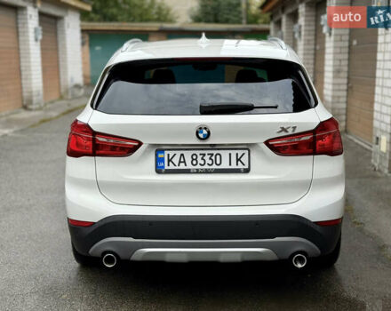 Білий БМВ Х1, об'ємом двигуна 2 л та пробігом 167 тис. км за 15400 $, фото 4 на Automoto.ua