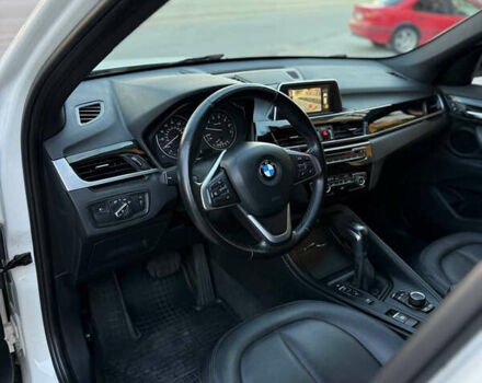 Білий БМВ Х1, об'ємом двигуна 2 л та пробігом 245 тис. км за 16600 $, фото 17 на Automoto.ua