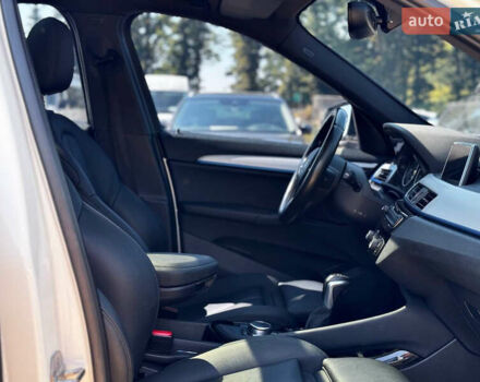 Білий БМВ Х1, об'ємом двигуна 2 л та пробігом 169 тис. км за 22700 $, фото 11 на Automoto.ua