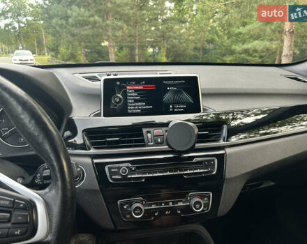 БМВ Х1 2016 в Киеве на Automoto.ua Белый БМВ Х1, объемом двигателя 2 л и пробегом 118 тыс. км за 21500 $, фото 25 на Automoto.ua