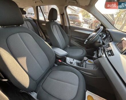 Білий БМВ Х1, об'ємом двигуна 2 л та пробігом 84 тис. км за 22900 $, фото 32 на Automoto.ua