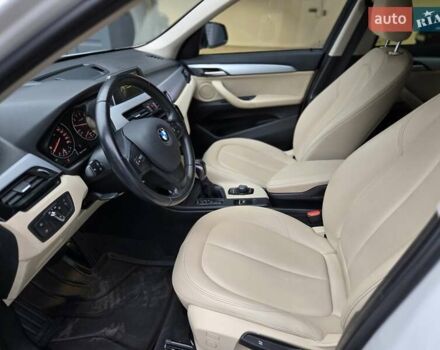 Белый БМВ Х1, объемом двигателя 1.5 л и пробегом 100 тыс. км за 17999 $, фото 10 на Automoto.ua