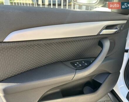 Білий БМВ Х1, об'ємом двигуна 2 л та пробігом 84 тис. км за 22900 $, фото 20 на Automoto.ua