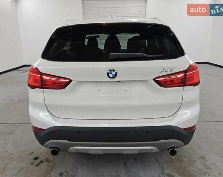 Белый БМВ Х1, объемом двигателя 2 л и пробегом 149 тыс. км за 3500 $, фото 5 на Automoto.ua