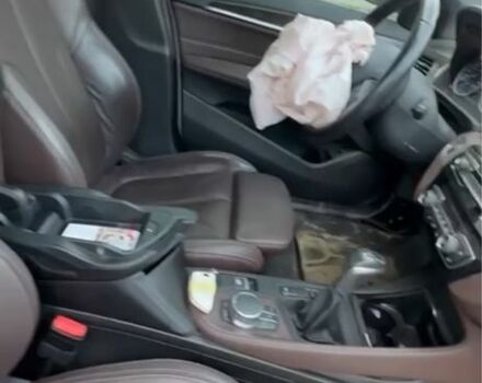 Белый БМВ Х1, объемом двигателя 2 л и пробегом 170 тыс. км за 11300 $, фото 7 на Automoto.ua