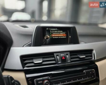 Белый БМВ Х1, объемом двигателя 1.5 л и пробегом 100 тыс. км за 17999 $, фото 9 на Automoto.ua