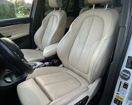 Белый БМВ Х1, объемом двигателя 2 л и пробегом 170 тыс. км за 16300 $, фото 16 на Automoto.ua