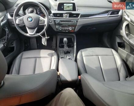 Белый БМВ Х1, объемом двигателя 2 л и пробегом 70 тыс. км за 3000 $, фото 6 на Automoto.ua