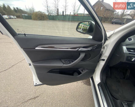 Білий БМВ Х1, об'ємом двигуна 2 л та пробігом 54 тис. км за 23800 $, фото 21 на Automoto.ua