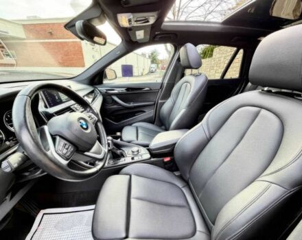 Белый БМВ Х1, объемом двигателя 2 л и пробегом 49 тыс. км за 10000 $, фото 9 на Automoto.ua