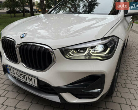 Білий БМВ Х1, об'ємом двигуна 2 л та пробігом 50 тис. км за 22777 $, фото 6 на Automoto.ua