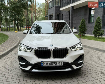 Білий БМВ Х1, об'ємом двигуна 2 л та пробігом 50 тис. км за 22777 $, фото 3 на Automoto.ua