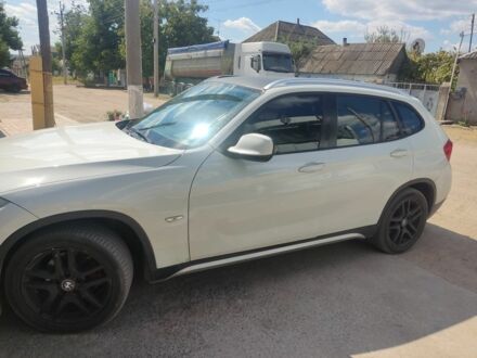 БМВ Х1 2009 в Вознесенске на Automoto.ua Белый БМВ Х1, объемом двигателя 2 л и пробегом 226 тыс. км за 12000 $, фото 1 на Automoto.ua