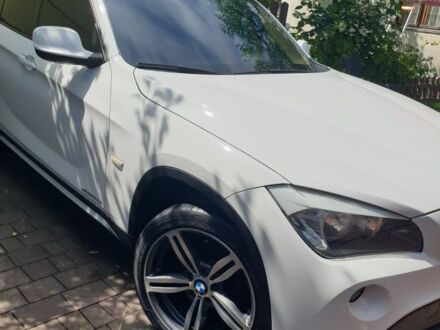 БМВ Х1 2010 в Дрогобыче на Automoto.ua Белый БМВ Х1, объемом двигателя 2 л и пробегом 198 тыс. км за 13500 $, фото 1 на Automoto.ua